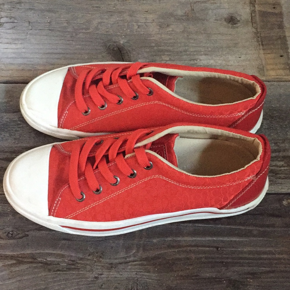 💯 Red coach tennis shoes, sneakers. size 8B